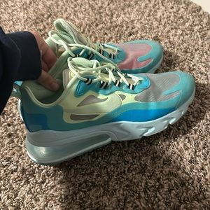 Youth 6.5 Nike Air. Blue and lime green